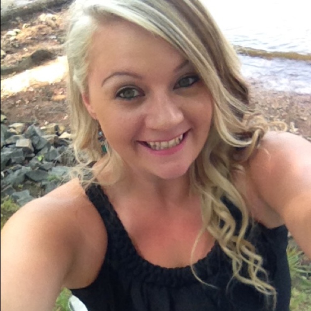 Meet your Posher, Julee